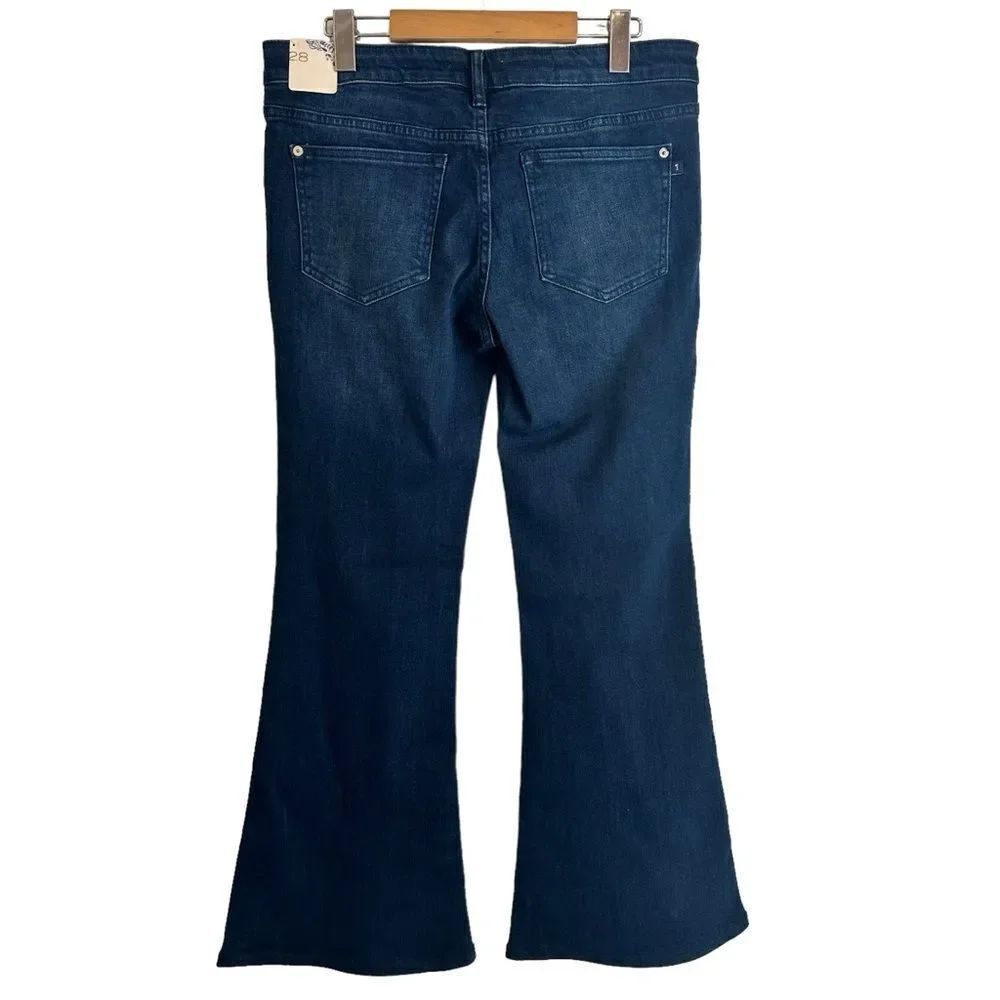 Anthropologie Pilcro Low-Rise Dark Wash Boho Style Flare Jeans Size 28 NWT - Picture 4 of 13